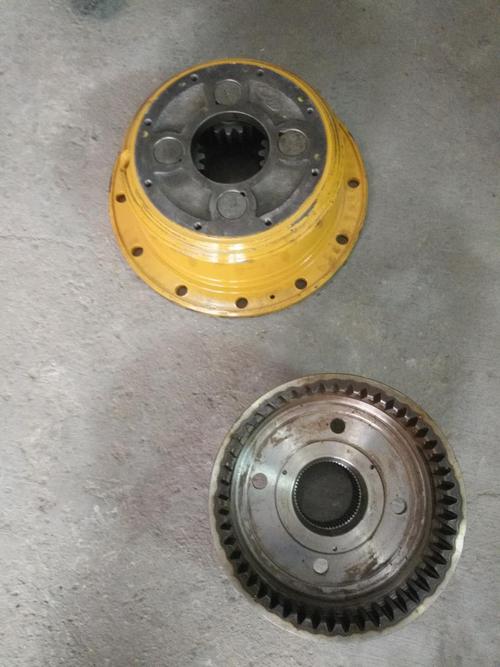 弘鼎工程機械供應(yīng)小齒輪徐工壓路機杭齒變速箱生產(chǎn)廠家歡迎來電咨詢