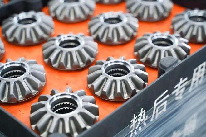 &ldquo;小巨人&rdquo; 領航 &ldquo;高精尖&rdquo; 奮進 雅安制造動能澎湃 --我市2月新聞通氣會走進企業,看發展、看動力